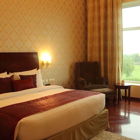 Ramada By Wyndham Jaipur Jaisinghpura Hotell Eksteriør bilde