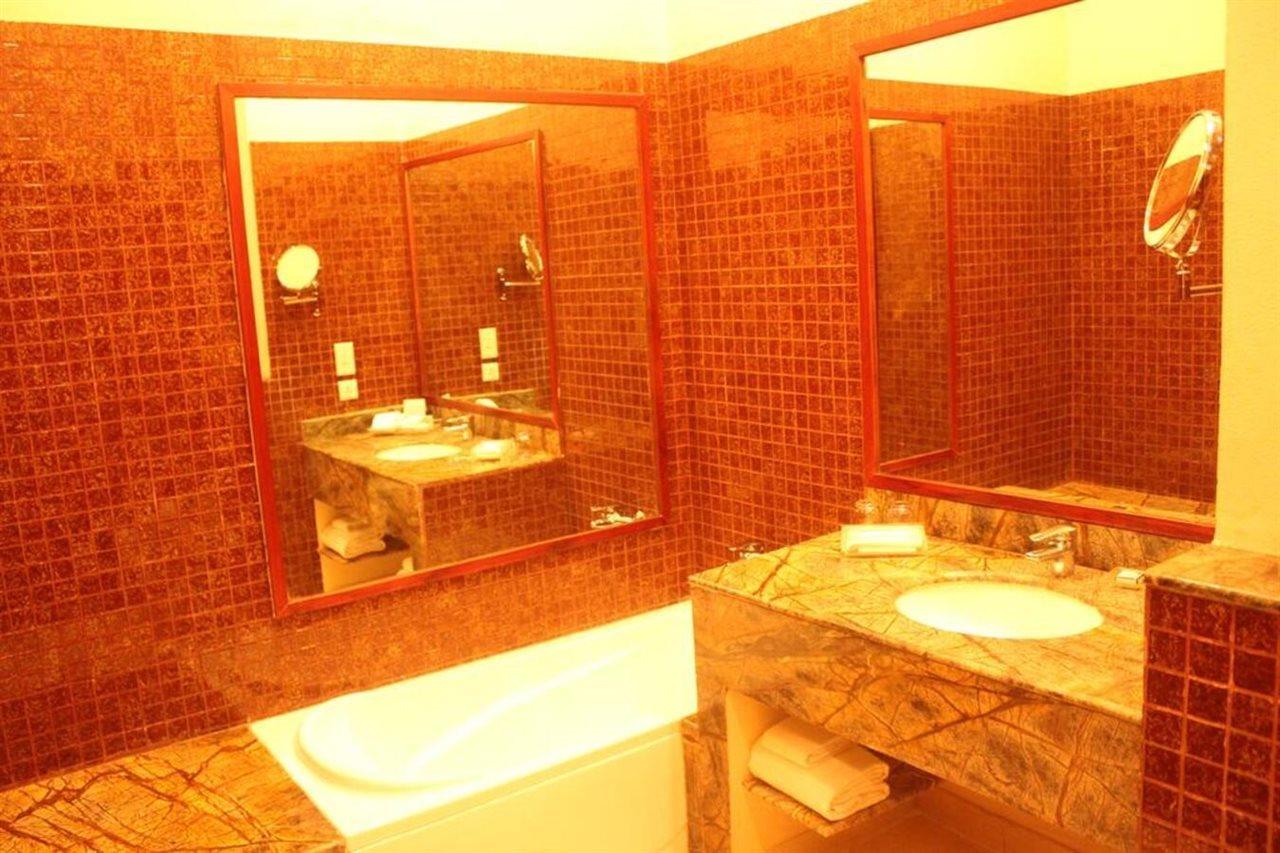 Ramada By Wyndham Jaipur Jaisinghpura Hotell Eksteriør bilde