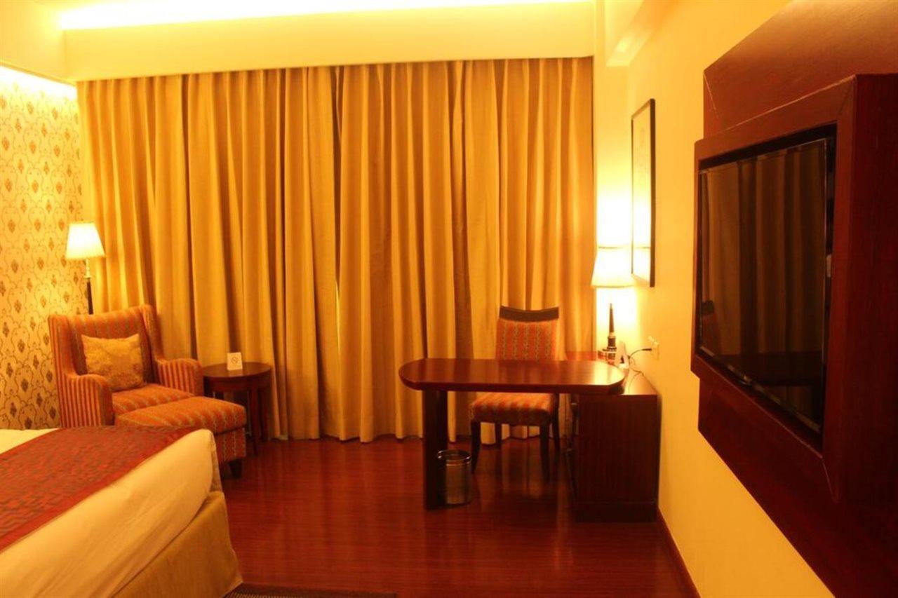 Ramada By Wyndham Jaipur Jaisinghpura Hotell Eksteriør bilde