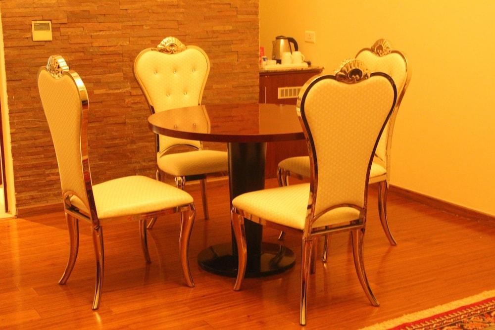 Ramada By Wyndham Jaipur Jaisinghpura Hotell Eksteriør bilde