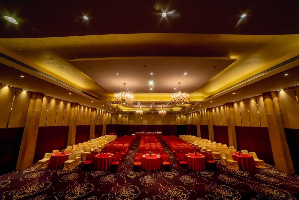 Ramada By Wyndham Jaipur Jaisinghpura Hotell Eksteriør bilde