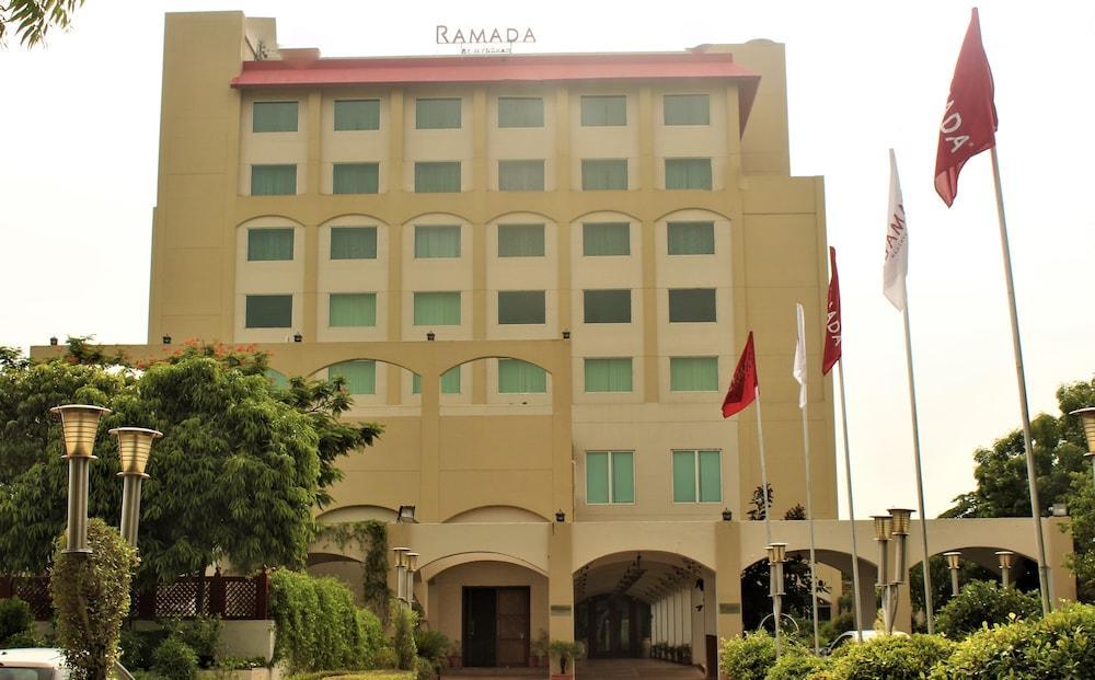 Ramada By Wyndham Jaipur Jaisinghpura Hotell Eksteriør bilde
