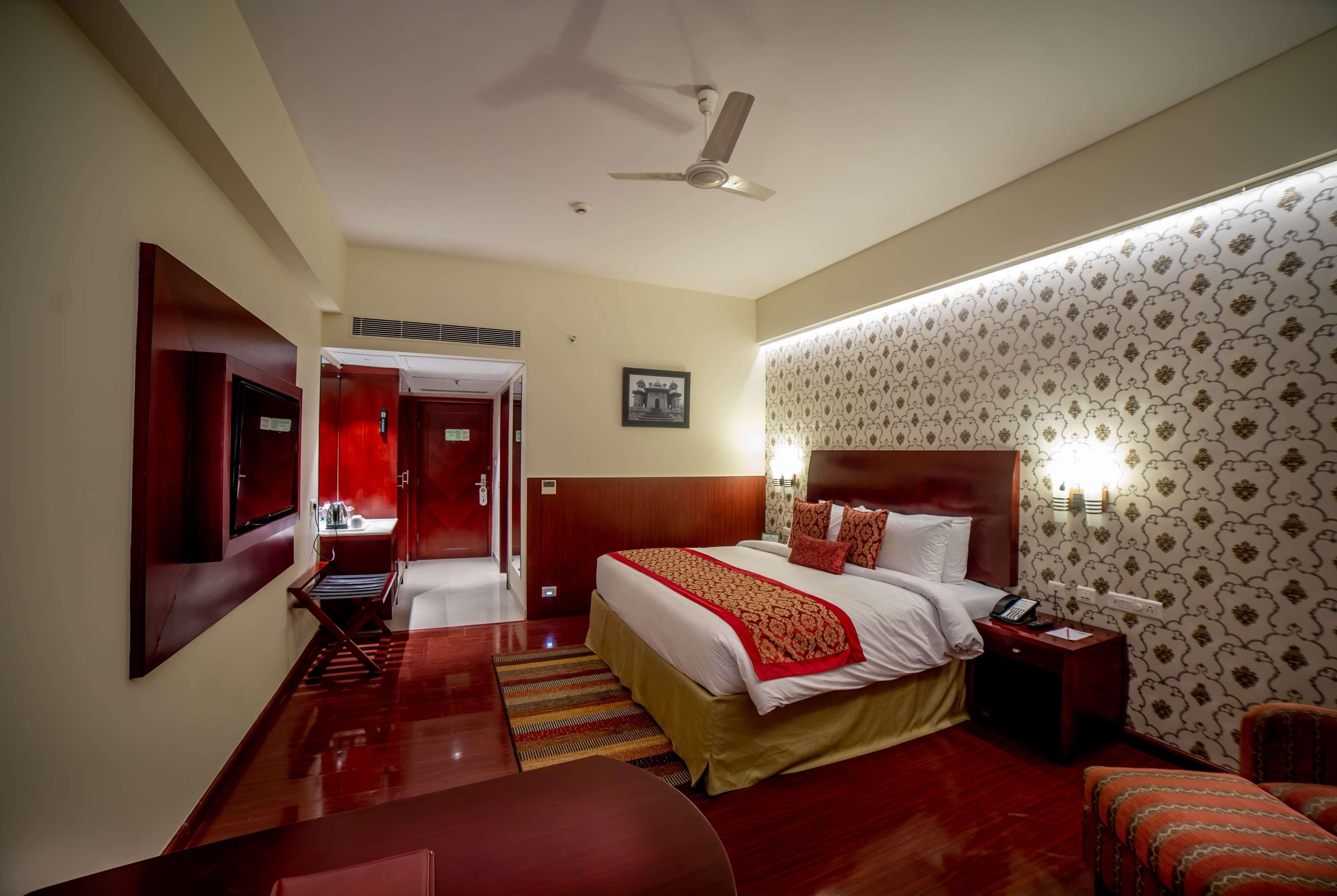 Ramada By Wyndham Jaipur Jaisinghpura Hotell Eksteriør bilde