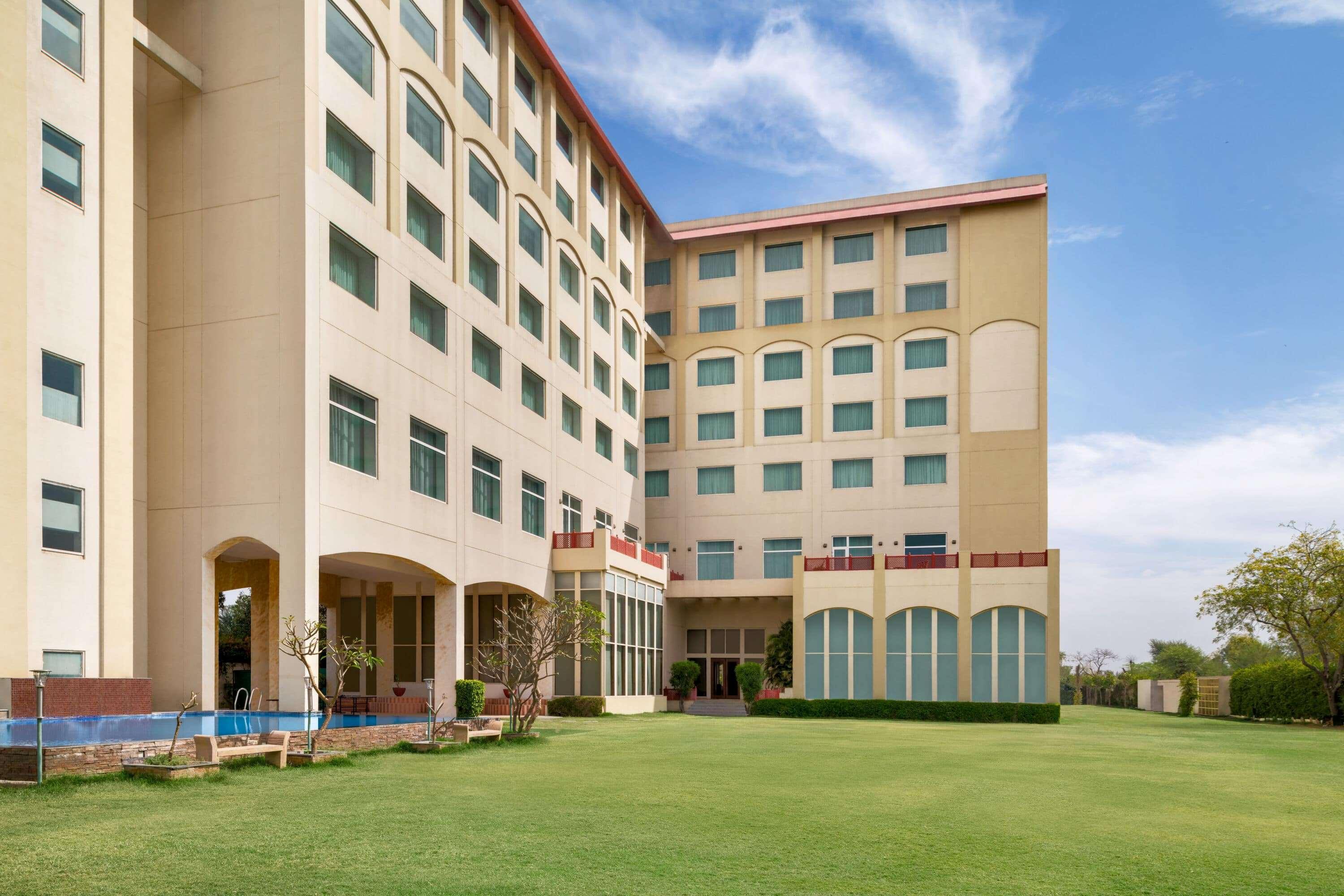 Ramada By Wyndham Jaipur Jaisinghpura Hotell Eksteriør bilde